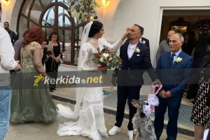 Η Ελένη Αρτυματά ανέβηκε τα σκαλιά της Εκκλησίας! (βίντεο/φώτος)