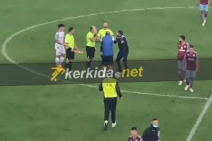 Παράπονα ο Σατσιάς, "έτρεξε" στον διαιτητή (φώτος)