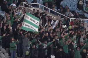 ΒΙΝΤΕΟ/Ο ΛΑΟΣ σε κρύο και βροχή!