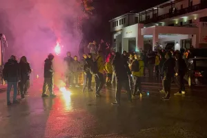 Αποθέωσαν την αποστολή στα Γιάννενα (φώτος)