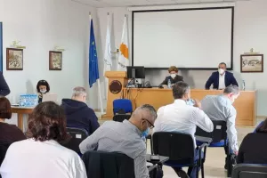 Εξέλιξη/Στο τραπέζι αυστηρότερα μέτρα λόγω της μετάλλαξης Όμικρον