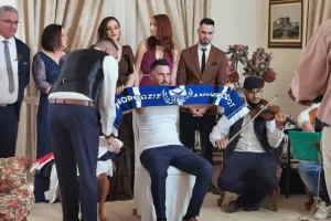 Γάμος με "άρωμα" Ανόρθωση 
