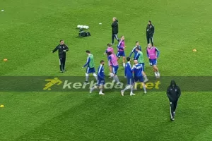 Το ζέσταμα στην "A. Le Coq Arena" (φώτος)