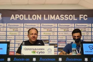 "Είμαι σκληρός με τους παίκτες αλλά θέλουμε να πετύχουμε-Κάνουν εξαιρετική δουλειά"