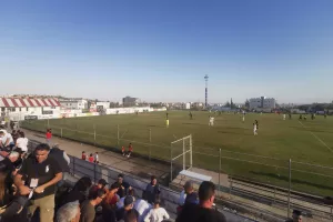 Με τιμωρό… Χατζηβασίλη τη Νέα Σαλαμίνα η Καρμιώτισσα! (φώτος) 