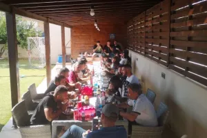 Γευμάτισαν όλοι μαζί