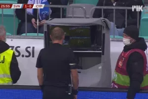 Ακυρώθηκε το γκολ της Σλοβενίας με on-field review (φώτο)