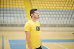 Με μπλουζάκια Θύρα 3 - ΦΩΤΟΣ νίκης 