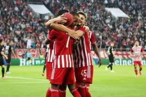 Με Ονιεκούρου η ενδεκάδα του Ολυμπιακού