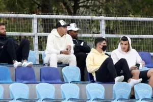 Στο γήπεδο για την ΑΕΚ Β’ Γιαννίκης και παίκτες