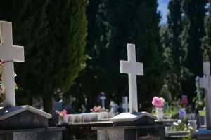 (Λευκωσία) Άνοιξαν τάφο και έκλεψαν σορό γυναίκας!