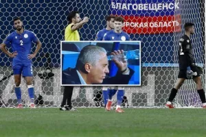 Αριθμοί για κλάματα, Εθνική υπό τρολάρισμα...