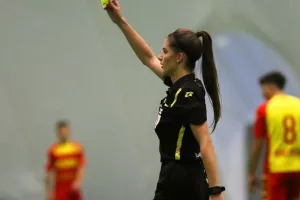 Η γυναίκα του... διαιτητή μας!