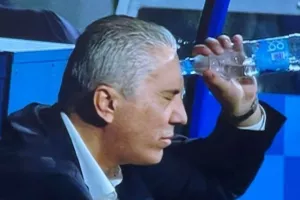 (ΒΙΝΤΕΟ) Η απίστευτη αντίδραση του Κωστένογλου στο 6ο γκολ της Ρωσίας