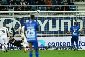 Στο -11 από την 1η θέση η Gent