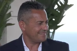 Τζον Χριστοδούλου (ανατροπή)