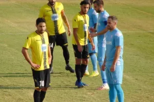 ΦΩΤΟΣ/Συνεχίζει πρώτη και αήττητη