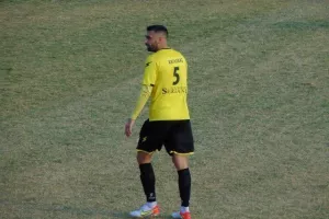 ΦΩΤΟΣ/Συνεχίζει πρώτη και αήττητη