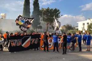 "Ντόπες" από τους Πορτοκαλί (φώτος)