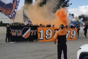 "Ντόπες" από τους Πορτοκαλί (φώτος)