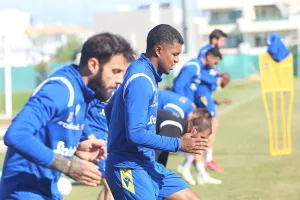 Με 23 για το "αιώνιο" το ΑΠΟΕΛ 