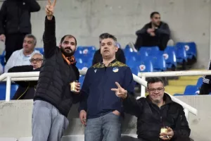 Το "αιώνιο" στις εξέδρες/ΦΩΤΟΡΕΠΟΡΤΑΖ