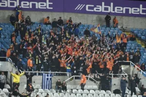 Το "αιώνιο" στις εξέδρες/ΦΩΤΟΡΕΠΟΡΤΑΖ