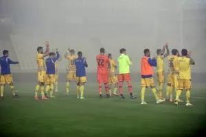 ΚΛΙΚΣ... απ' το ομιχλώδες τοπίο