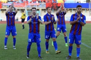 Πρώτο συναπάντημα μετά το ιστορικό… θρίλερ! (Φώτος/Βίντεο)