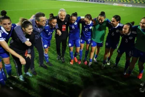 ΒΙΝΤΕΟ/ΦΩΤΟΣ - Έστησαν πάρτι μετά τον βαθμό!