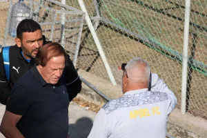Κ19 Καρμιώτισσα-ΑΠΟΕΛ (270 φωτογραφίες)