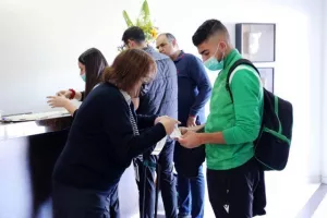 Αναχώρησε για Μπακού (φώτος) 