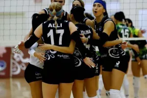 "Κυανόλευκο" το Βαρωσιώτικο μετά από 43 χρόνια (ΑΠΟΤΕΛΕΣΜΑΤΑ/φώτος)