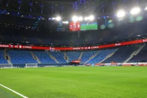 Συντριβή με μισή ντουζίνα... στην "Gazprom Arena" (Φώτος)