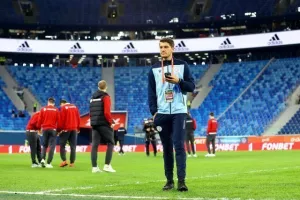 Συντριβή με μισή ντουζίνα... στην "Gazprom Arena" (Φώτος)