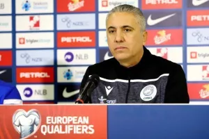 Kωστένογλου/"Όταν πέσεις επιβάλλεται να σηκωθείς"