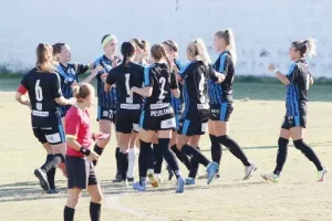 Στις Apollon Ladies το Super Cup! (φώτος)