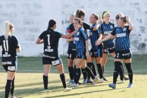 Στις Apollon Ladies το Super Cup! (φώτος)