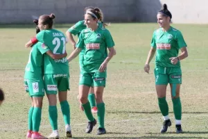ΦΩΤΟΣ/Νίκη με 10-0 η Ομόνοια!