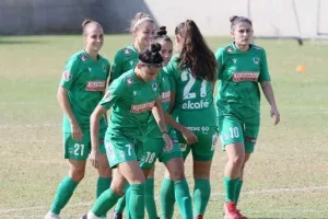 ΦΩΤΟΣ/Νίκη με 10-0 η Ομόνοια!