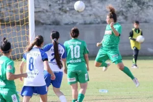 ΦΩΤΟΣ/Νίκη με 10-0 η Ομόνοια!