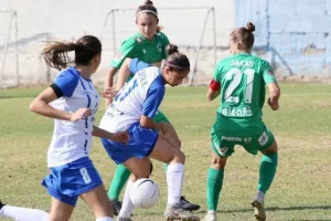 ΦΩΤΟΣ/Νίκη με 10-0 η Ομόνοια!