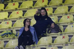 ΑΕΛ-ΑΕΚ/Φώτος από τις εξέδρες