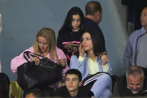 ΑΕΛ-ΑΕΚ/Φώτος από τις εξέδρες