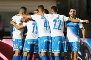 "Πύρρειος" νίκη-κορυφής, ανησυχία για Πίττα-Χάμπο! (φώτος)