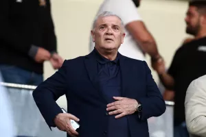 Απαγόρευση εισόδου στα γήπεδα για ένα μήνα στον Μελισσανίδη