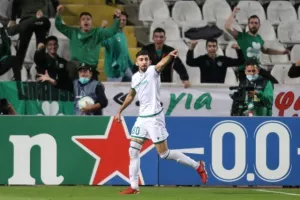 Την κοίταξε στα μάτια, πήρε ισοπαλία (φώτος)