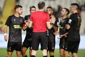 Κυρίαρχο ΑΠΟΕΛ, τριάρα στην ΑΕΛ! (φώτος) 