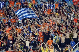 Μαζική παρουσία