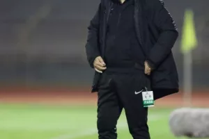 Κόλλησε... στο ΜΑΚ η ΑΕΛ! (φώτος)